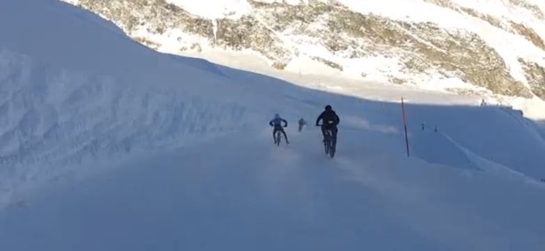 Saas-Fee Glacier Downhill: downhill sulla neve