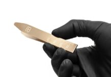 Da absoluteBlack un attrezzo per allineare la pinza freno al disco